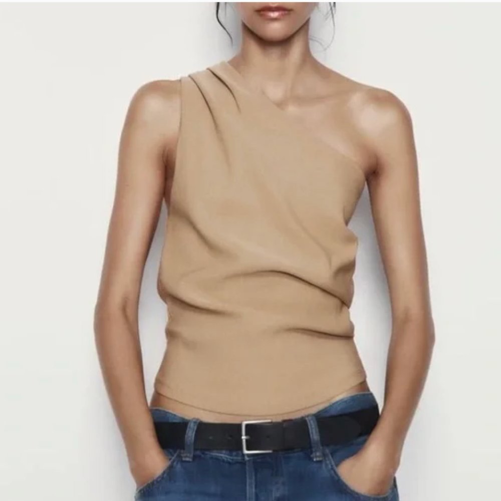 [NWT] ZARA ASYMMETRIC TOP